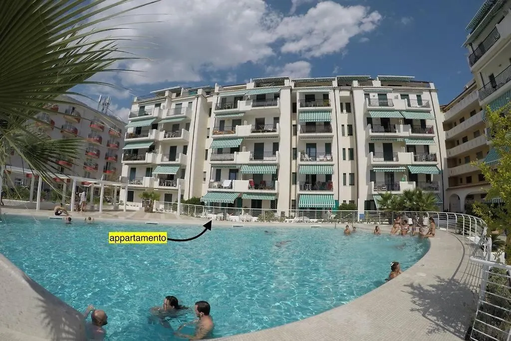 Apartment El Palmar Residence Vista-Mare E Vista-Piscina Lido di Jesolo Italy